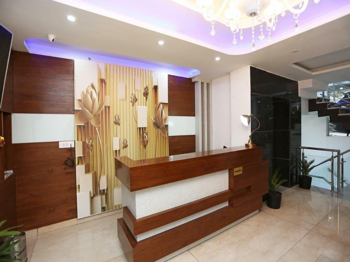 Oyo 35917 Vatika Heights Hotel McLeod Ganj Exterior foto